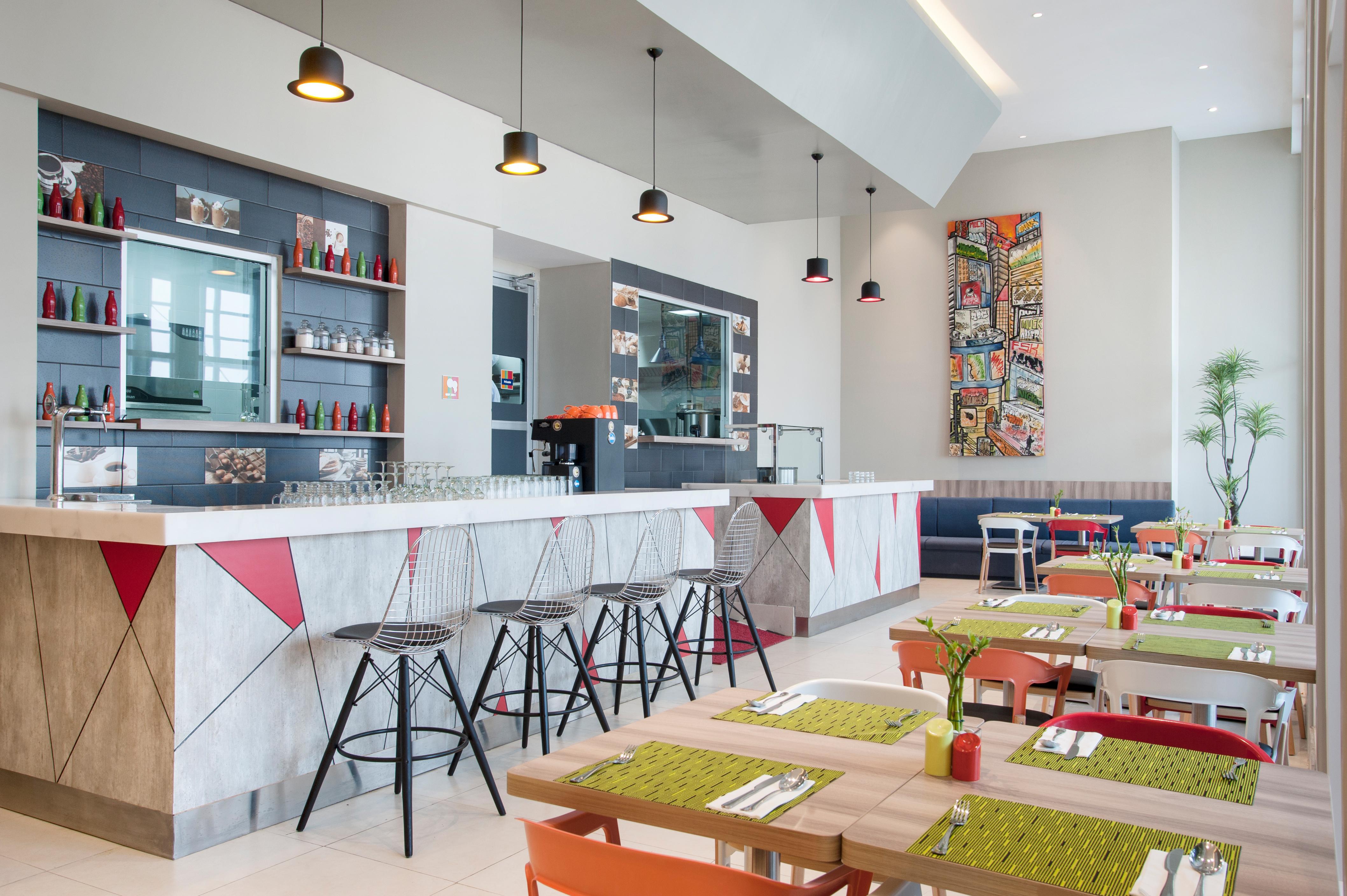 Ibis Styles Jakarta Mangga Dua Square Exterior foto