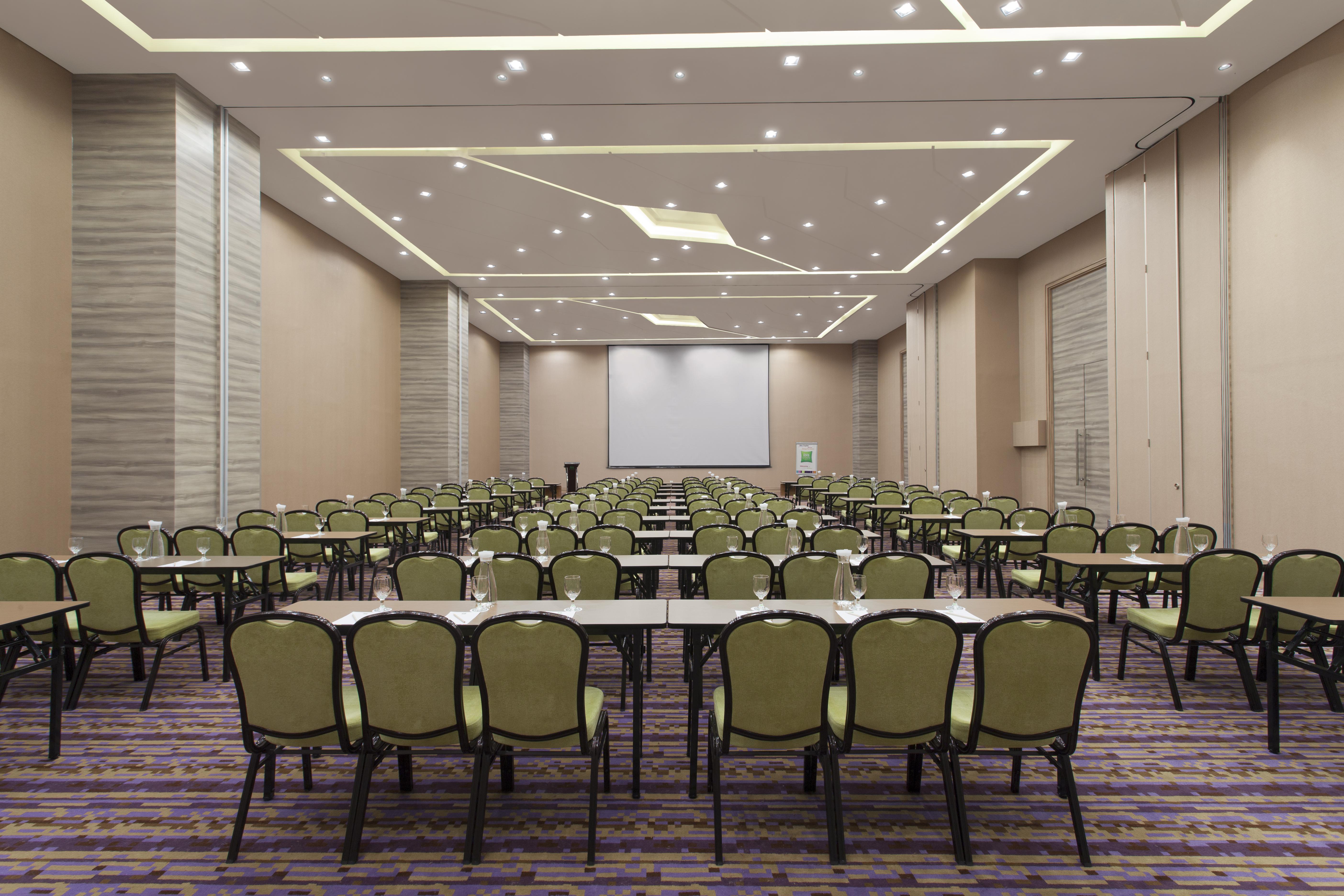 Ibis Styles Jakarta Mangga Dua Square Exterior foto