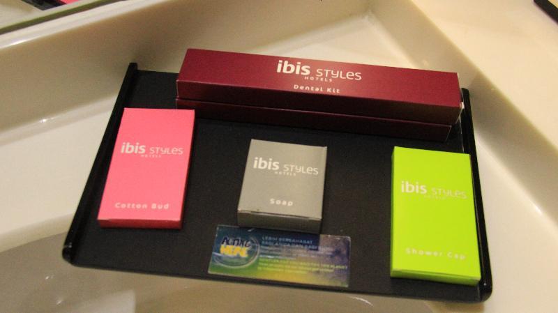 Ibis Styles Jakarta Mangga Dua Square Exterior foto